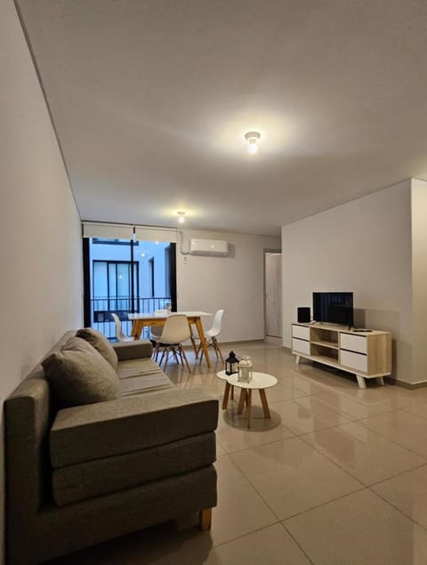 Communal lounge/ TV room, TV and multimedia, Living room, Seating area, Dining area