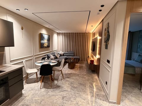 TV and multimedia, Living room, Photo of the whole room, Seating area, Dining area, Bedroom
