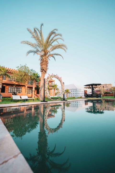 Day, Natural landscape, Swimming pool, Swimming pool