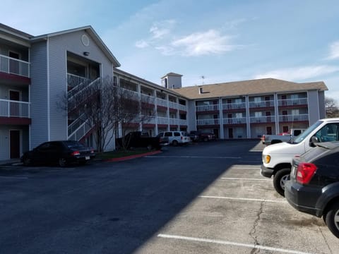 InTown Suites Extended Stay San Antonio TX - Leon Valley North Hotel in Leon Valley