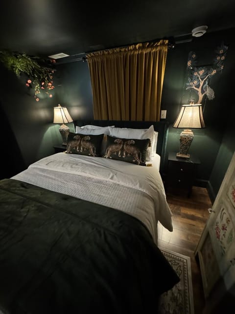 5 BR 4 Bath Dutch Cottage 3 ml from Buffalo Trace House in Frankfort