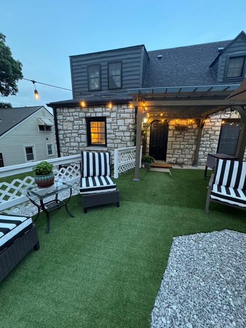 5 BR 4 Bath Dutch Cottage 3 ml from Buffalo Trace House in Frankfort