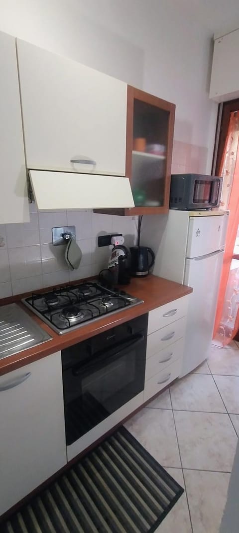 Kitchen or kitchenette, minibar, oven, pet friendly, stove