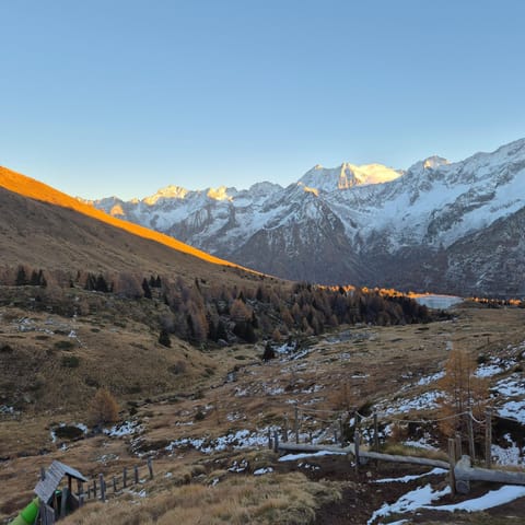 Nearby landmark, Natural landscape