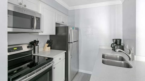 1BD Condo DFW South Irving I44 Apartment in Irving