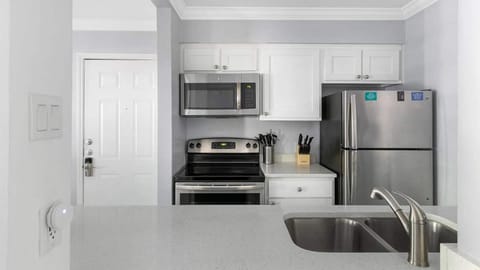 1BD Condo DFW South Irving I44 Apartment in Irving