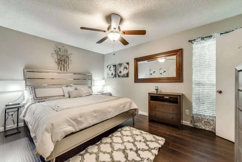 1BD Condo DFW South Irving I24 Apartment in Irving