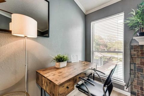 Serene 2BD Condo South Irving I18 House in Irving