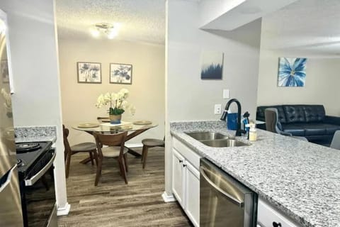 New 2BD Pool DFW I041 Apartment in Irving