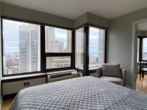 Bedroom, City view, Lake view