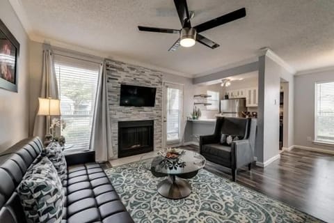 Haven 2BD DFW South Irving I00 House in Irving