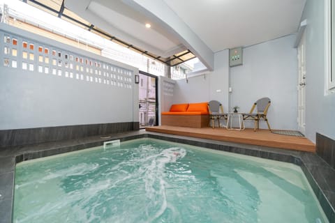 Pool view, Swimming pool