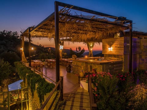 Patio, Restaurant/places to eat, Sunrise, Sunset