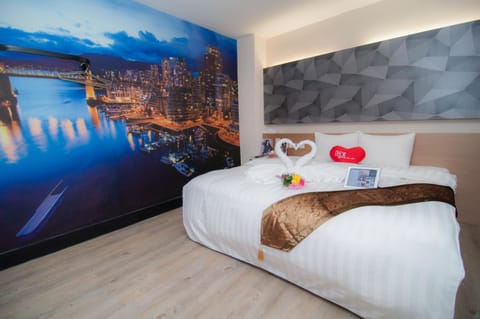 Bed, Photo of the whole room