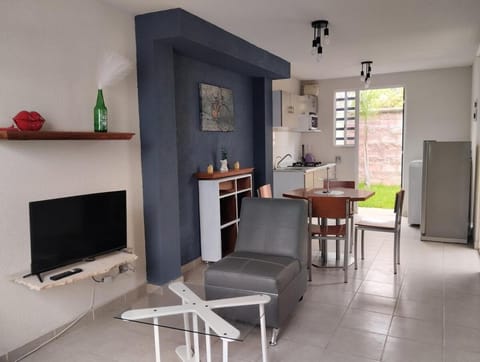 Cozy House with Private Garden in Pachuca House in Pachuca