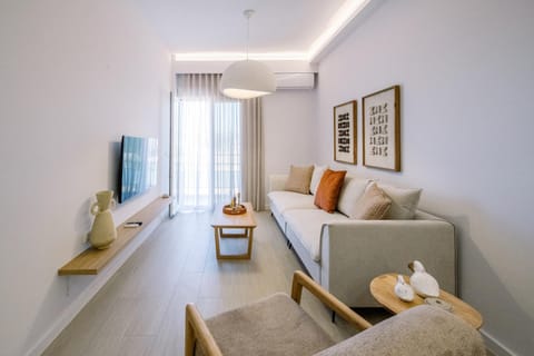 TV and multimedia, Living room, Seating area, air conditioner