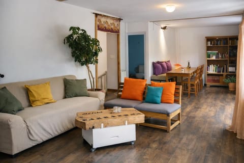 Communal lounge/ TV room, Living room, Meeting/conference room