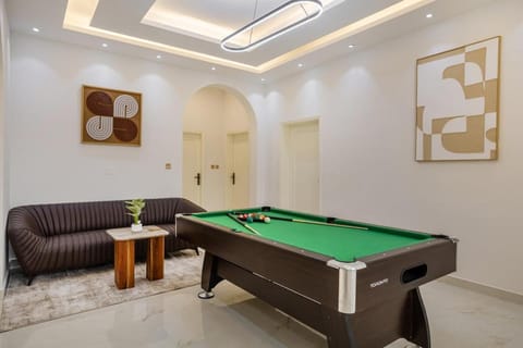 Luxury 5BR Villa in Mankhool BurDubai by dPie Apartment in Dubai