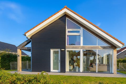 Zonnedorp 26 Renesse: Comfortabele Strandvakantie aan de Noordzee House in Noordwelle