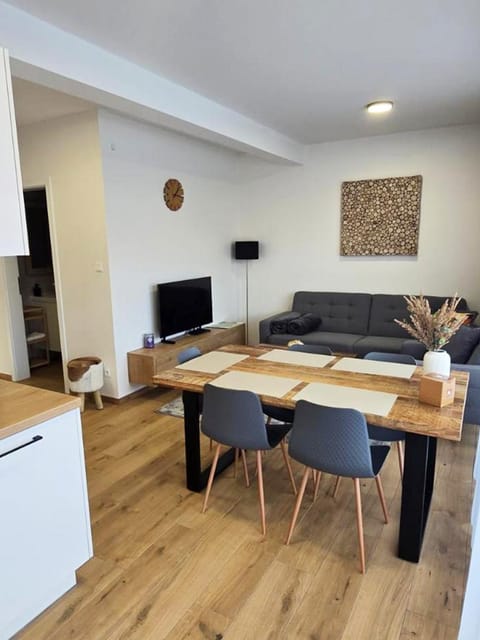 TV and multimedia, Living room, Photo of the whole room