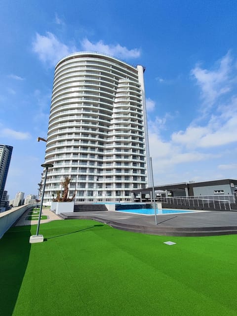 Property building, Day, Pool view, Swimming pool