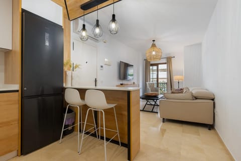 TV and multimedia, Kitchen or kitchenette, Living room, Dining area