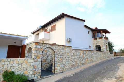 Property building, Day