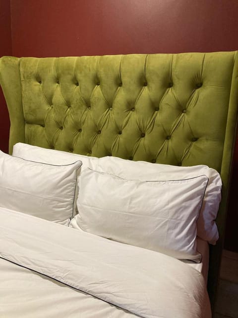 Pro Max Guesthouse Goodwood Bed and Breakfast in Cape Town