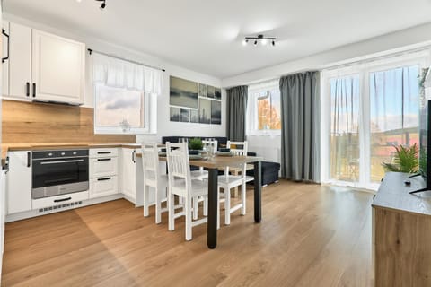 Living room, Dining area, kitchen