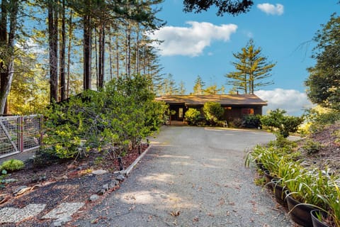 Sea Raven House in Gualala