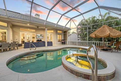 Dolce Vita - 121 House in Saint Armands Key