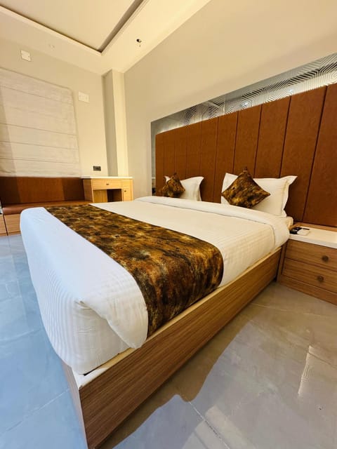 Coffee/tea facilities, Bedroom, City view, internet