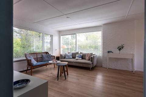 Hello Zeeland - Holiday Home Oosterpark 15 House in Oostkapelle
