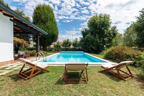 Garden, Swimming pool