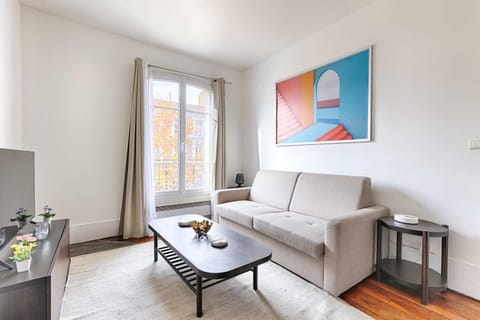 Cosy Studio Asnieres Apartment in Clichy