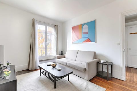 Cosy Studio Asnieres Apartment in Clichy