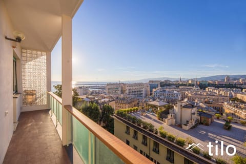 Day, View (from property/room), Balcony/Terrace, City view, Mountain view, Sea view