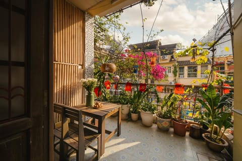 Patio, Day, Garden, View (from property/room), Balcony/Terrace, Garden view