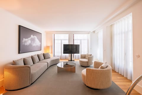 Communal lounge/ TV room, TV and multimedia, Living room, Seating area
