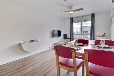 Bright and functional studio in the heart of Lyon 7 Apartment in Lyon