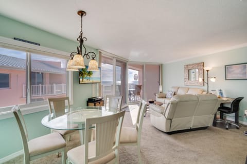 Beach Front Bliss at Anna Maria Island Club 40 Apartment in Bradenton Beach