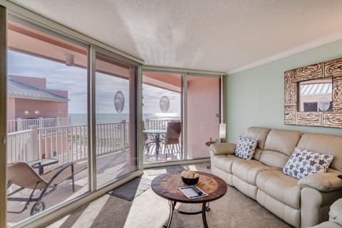 Beach Front Bliss at Anna Maria Island Club 40 Apartment in Bradenton Beach