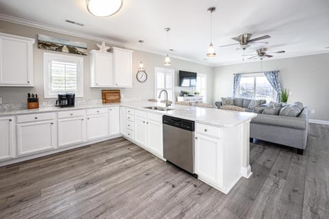 Magnolia Cottage House in Garden City