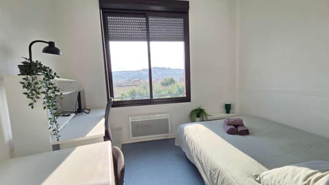 LX144 Bright & refined studio WIFI Mobility lease Apartment in Nice
