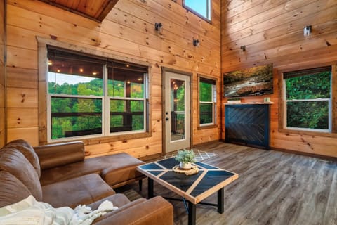 Dreamers Oasis House in Pigeon Forge