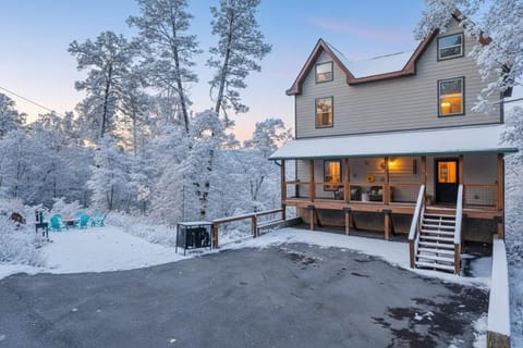 Dreamers Oasis House in Pigeon Forge