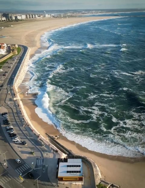 Neighbourhood, Beach