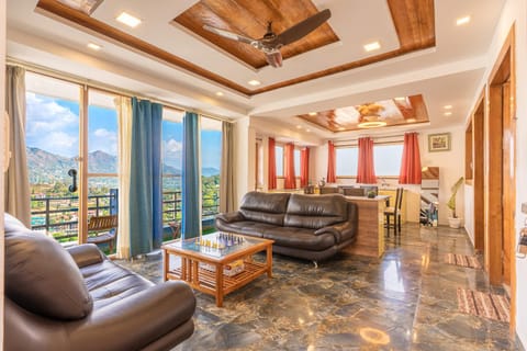 Seating area, Mountain view