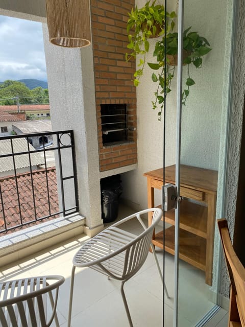 View (from property/room), Balcony/Terrace, Seating area, Dining area