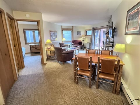 Cozy 1 bed end unit ski in ski out condo Apartment in Lutsen